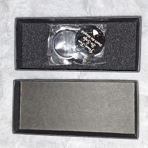 Have fun, be safe, don't do stupid 💩 keychain from Mom - Picture 3 of 3